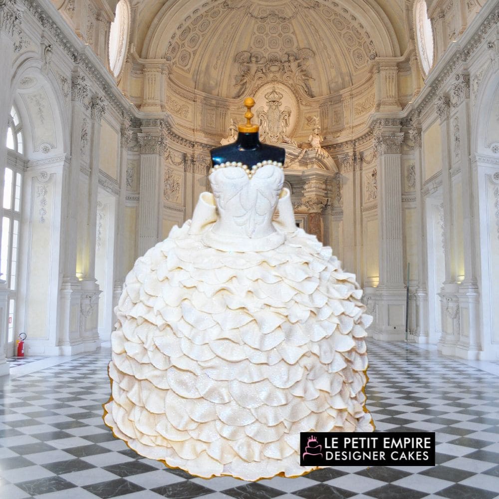 3D Wedding Dress Fondant Cake 3D Wedding Dress Fondant Cake - Image 1